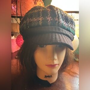 D&Y ladies Multicolor Plaid Newsboy hat   O/S